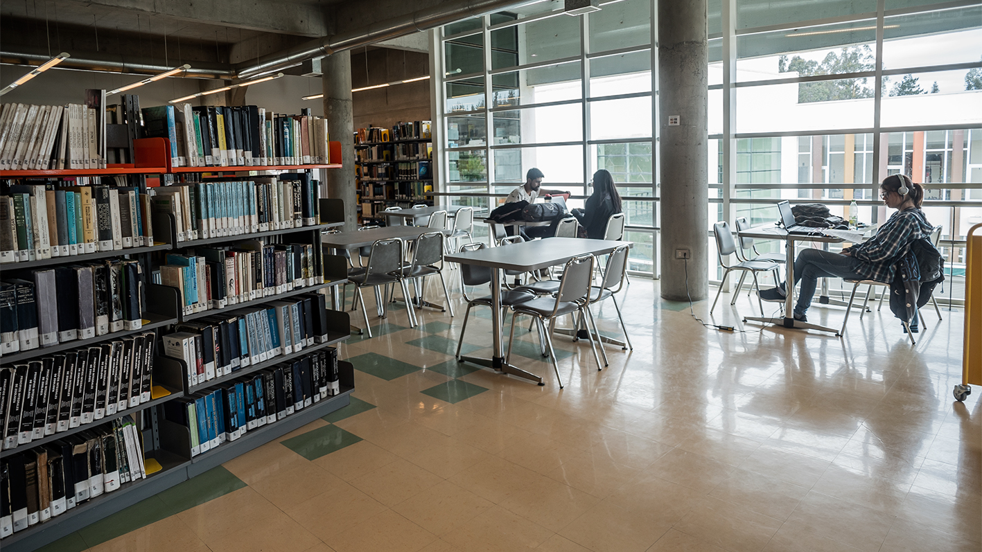 Sistema De Biblioteca - Pontificia Universidad Católica De Valparaíso